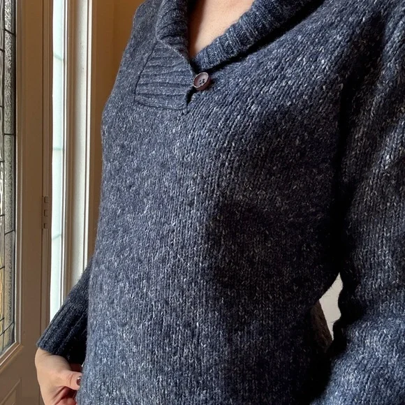 Navy Blue L.L. Bean Women's Sweater - Picture 2 of 5
